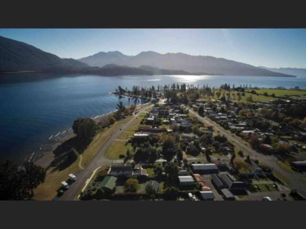 Te Anau Holiday Home - Free Wifi - Free Bikes & Kayaks - Short Walk To Lake & Town - Top Views מראה חיצוני תמונה