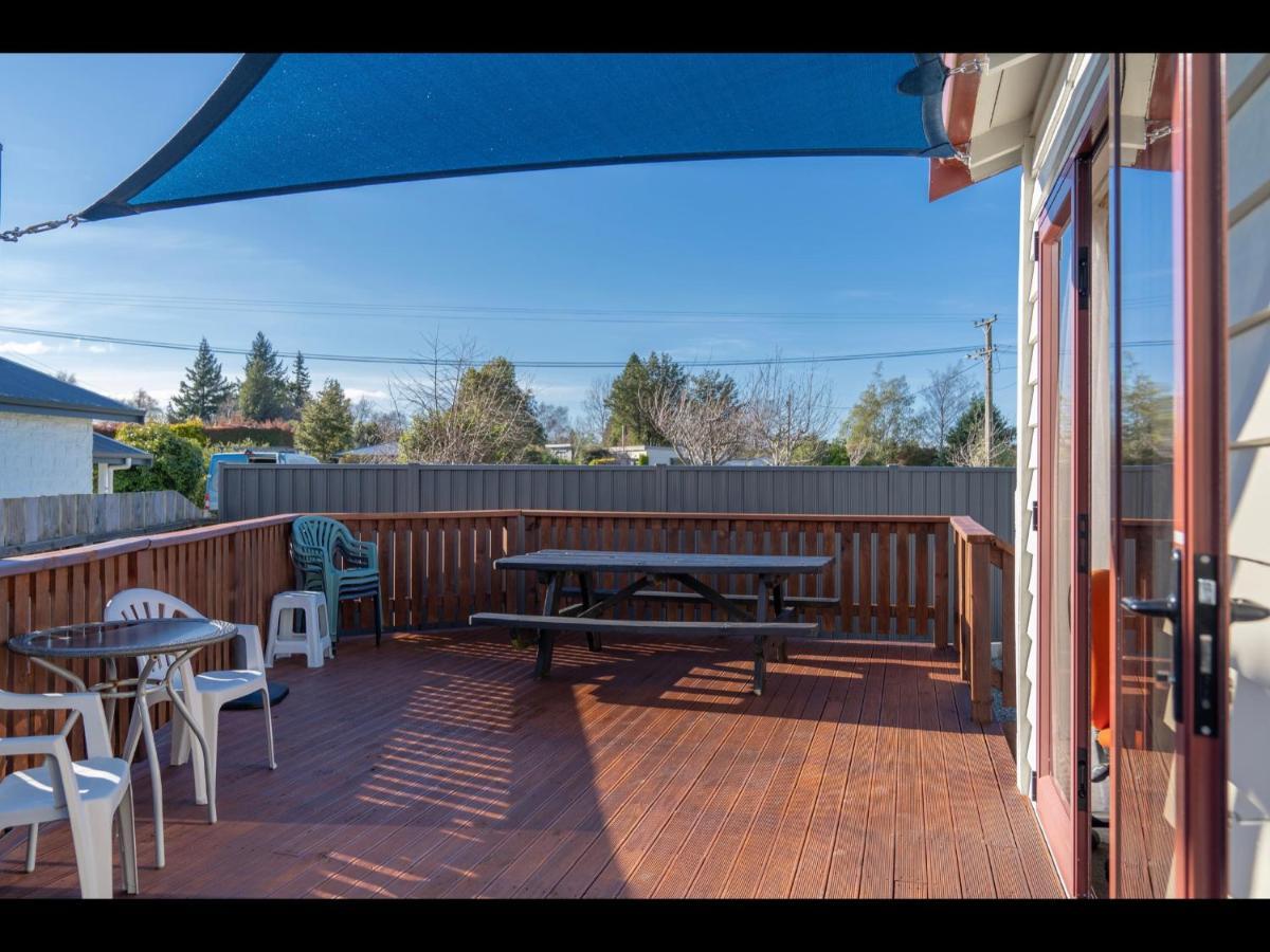 Te Anau Holiday Home - Free Wifi - Free Bikes & Kayaks - Short Walk To Lake & Town - Top Views מראה חיצוני תמונה