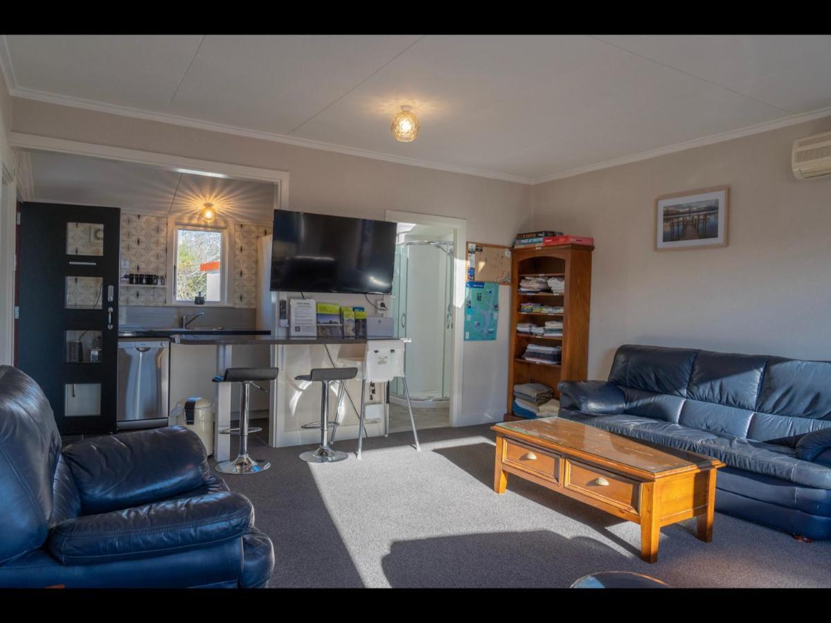 Te Anau Holiday Home - Free Wifi - Free Bikes & Kayaks - Short Walk To Lake & Town - Top Views מראה חיצוני תמונה