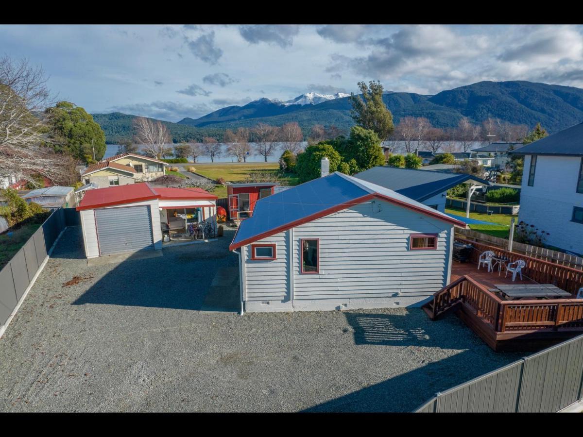 Te Anau Holiday Home - Free Wifi - Free Bikes & Kayaks - Short Walk To Lake & Town - Top Views מראה חיצוני תמונה