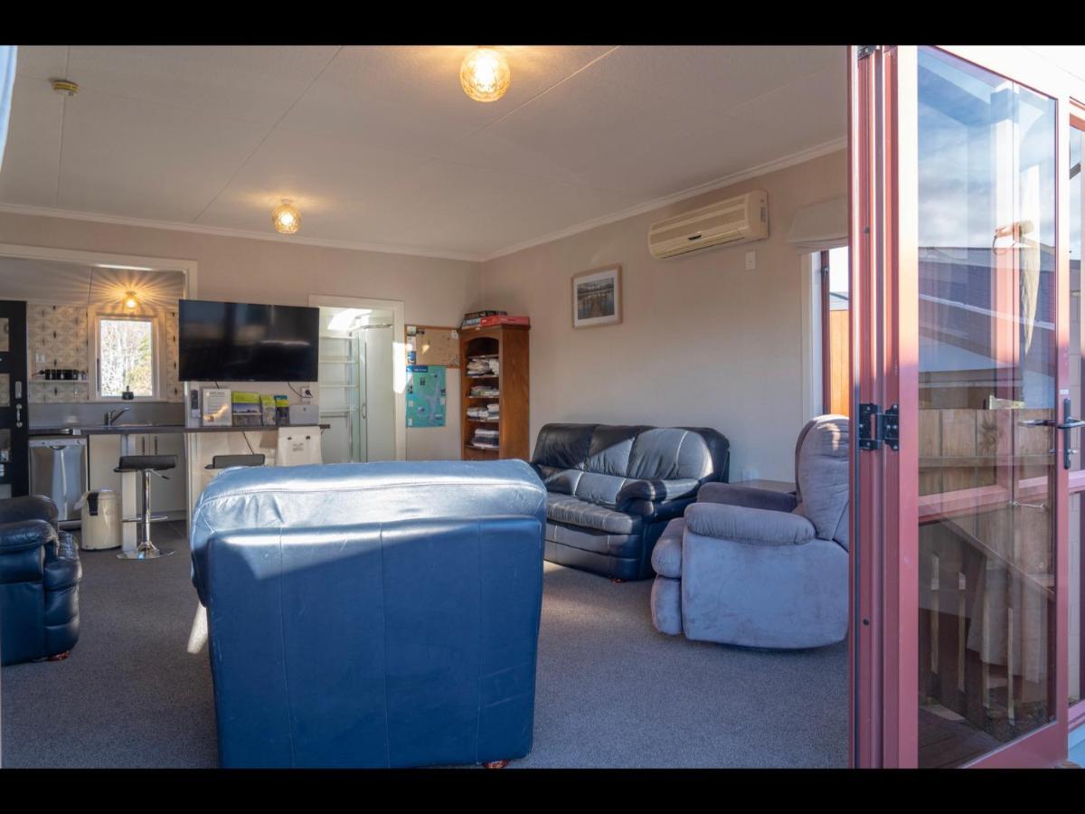 Te Anau Holiday Home - Free Wifi - Free Bikes & Kayaks - Short Walk To Lake & Town - Top Views מראה חיצוני תמונה